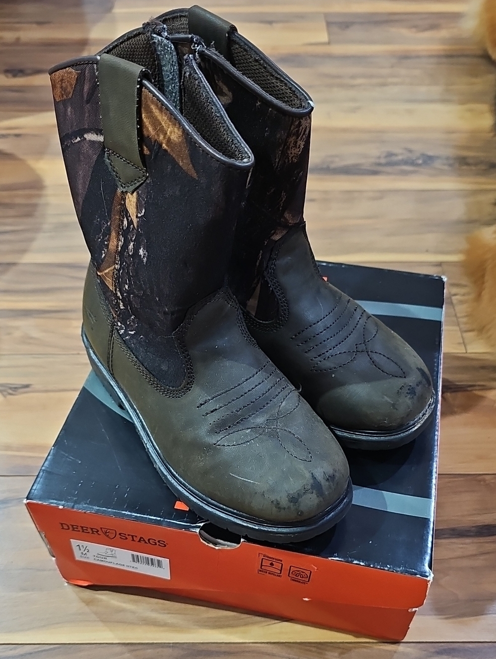 Deer Stags Kid's 1.5y Camo and Brown Western Boots